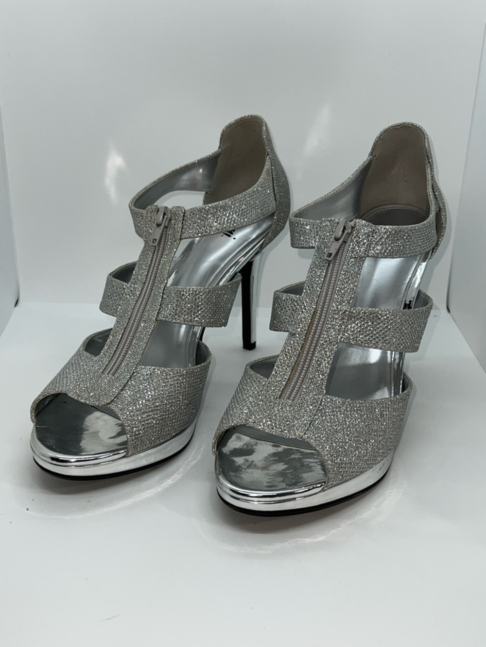 Sexy Silver High Heeled Sandals By Fioni. Size 13 With A 5 Inch Heel.